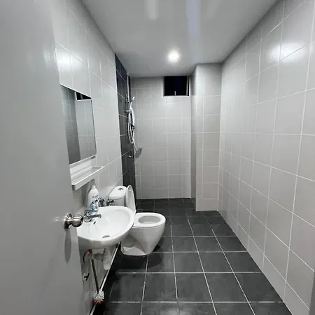Qaisara Qais Homestay Kuala Terengganu Exterior photo